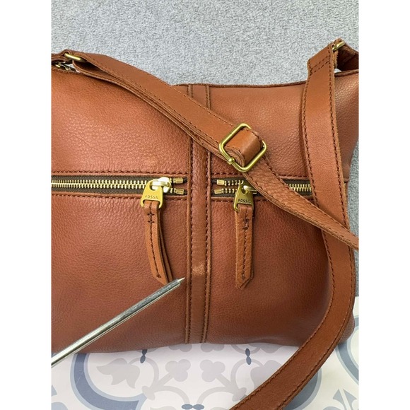 Vintage‎ Fossil Leather Crossbody Bag Brown Saddle Adjustable Strap Zip Pockets - Picture 7 of 9